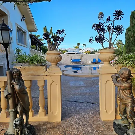 Tres Palmeras En Alfaz Del Pi , Albir, Benidorm L'Alfas del Pi