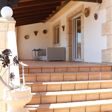 Tres Palmeras En Alfaz Del Pi , Albir, Benidorm L'Alfas del Pi